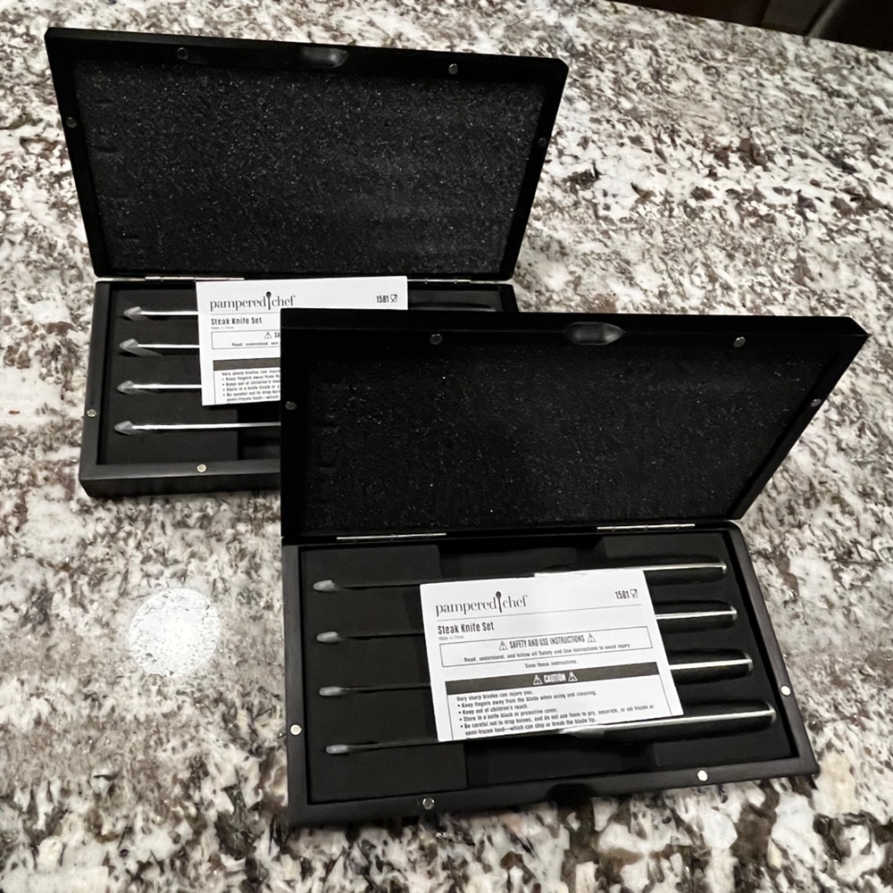 Pampered Chef  BRAND NEW 
Set of Luxury Steak Knives 
in Black Wooden Case - Picture 3 of 16